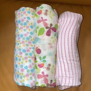 aden + anais swaddle muslin blanket trio